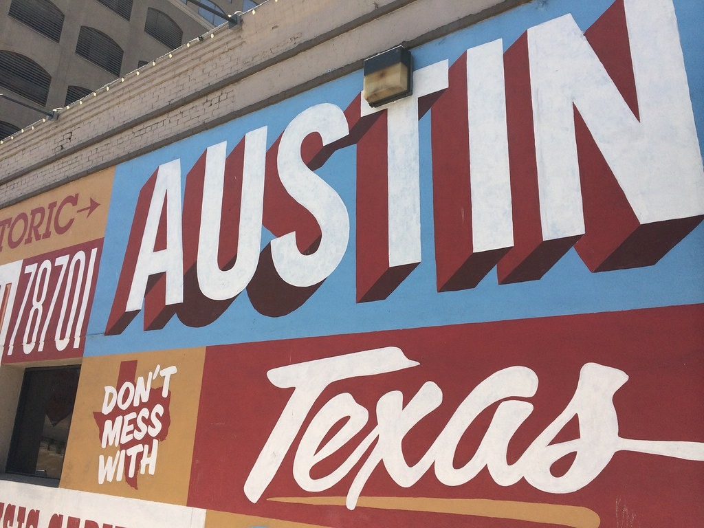 Don't mess with texas sign