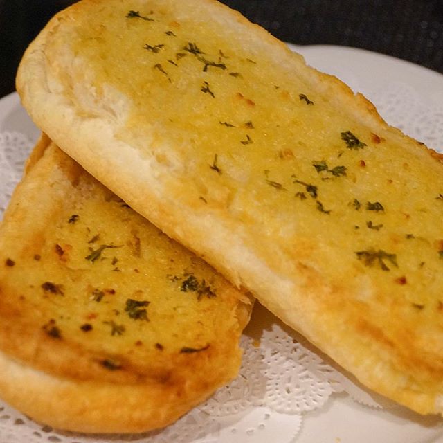 garlic bread