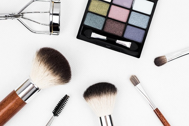 A picture of makeup products and brushes.