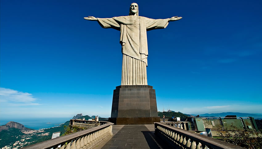 statue of jesus christ