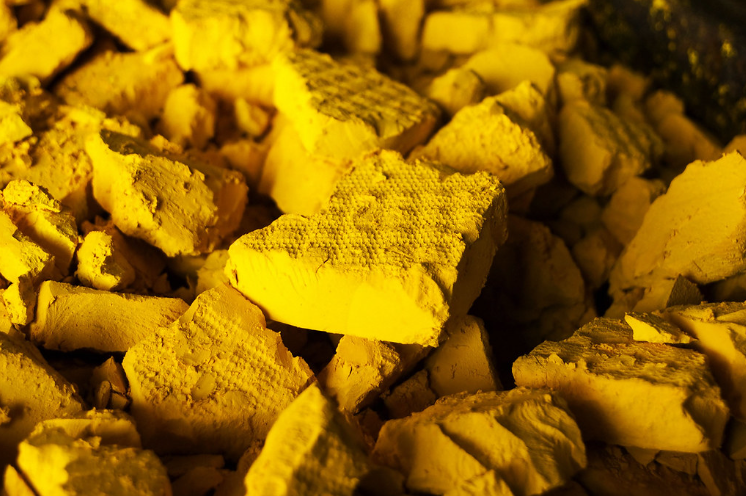 uranium yellow