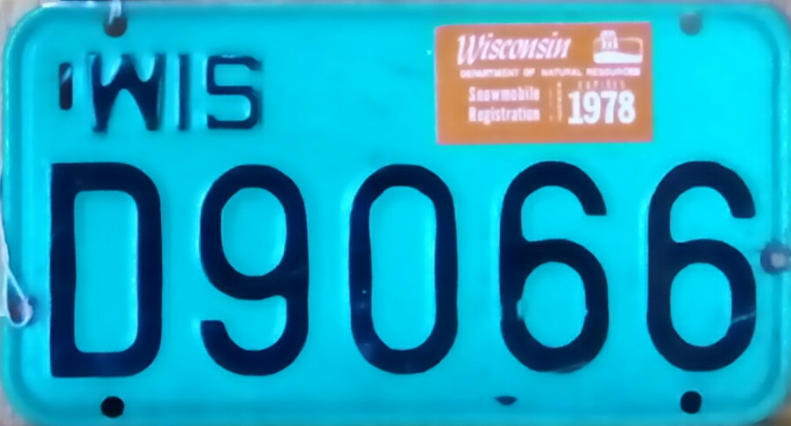 78wisnowmobiledealerplate