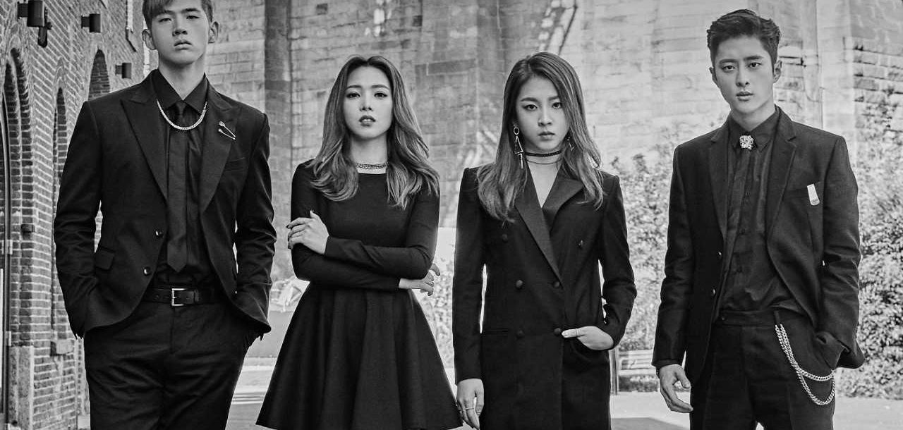 Kard Black and White