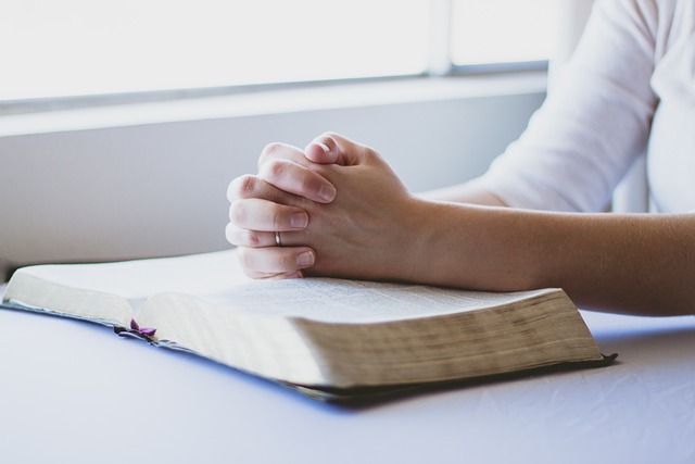 Guy praying