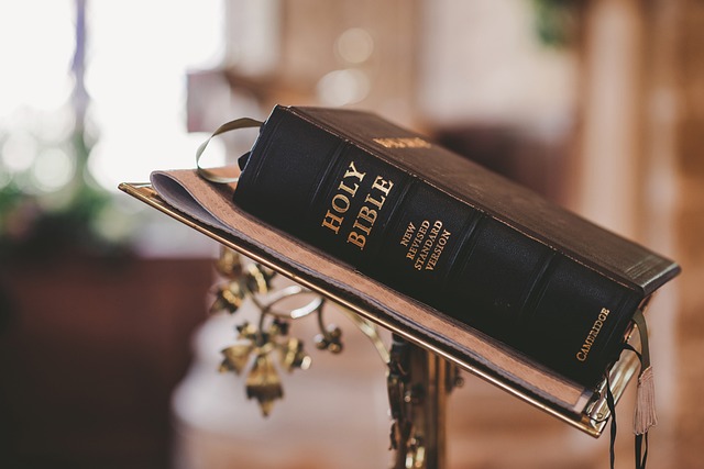  Bible on stand with leaves
