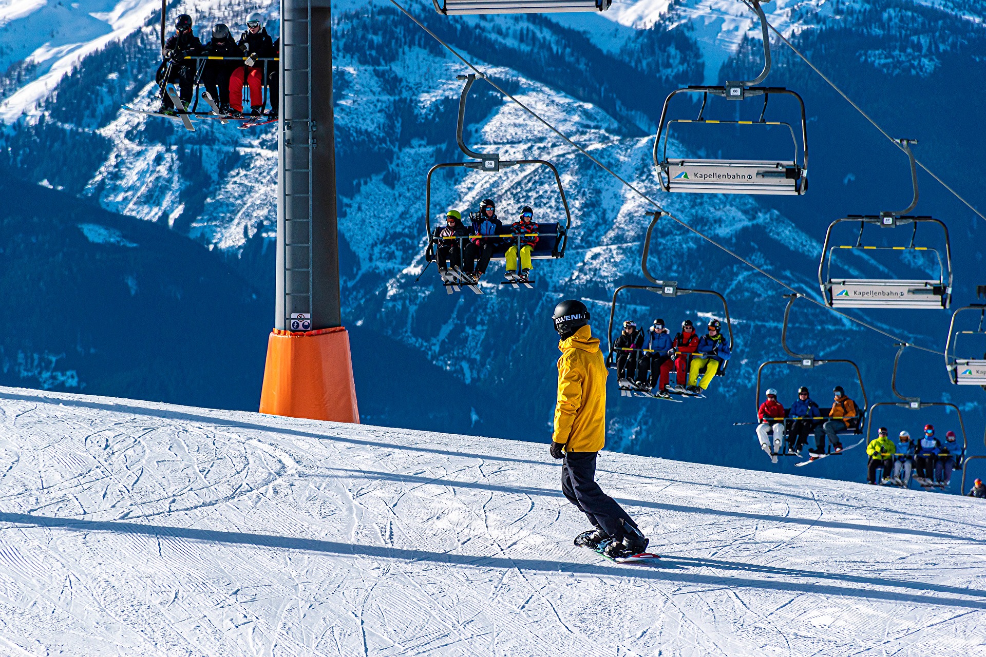 Skiing Picture uploaded by Ri_Ya from pixabay