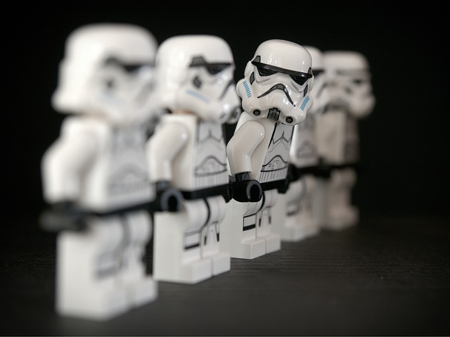 Stormtrooper legos by Andrew Martin from Pixabay