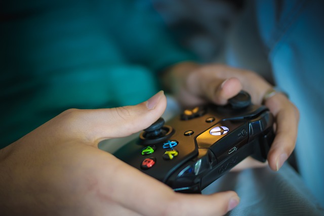 Xbox controller by Olya Adamovich from Pixabay