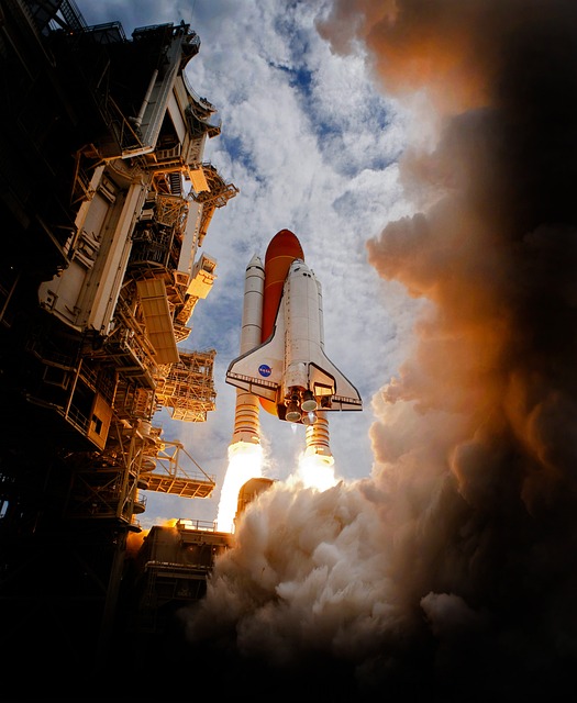 Picture of a rocket blasting off.